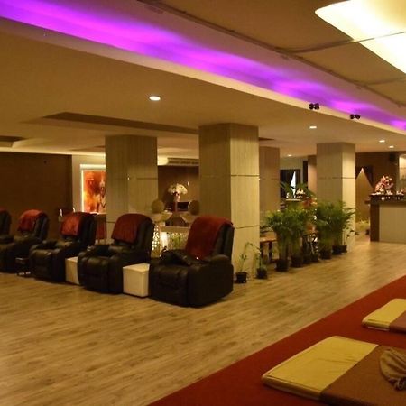 Indra Hotel Hatyai ハートヤイ エクステリア 写真