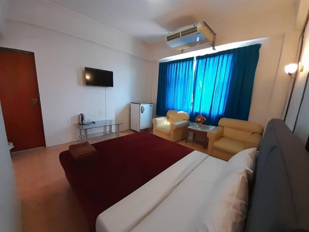 Indra Hotel Hatyai ハートヤイ エクステリア 写真