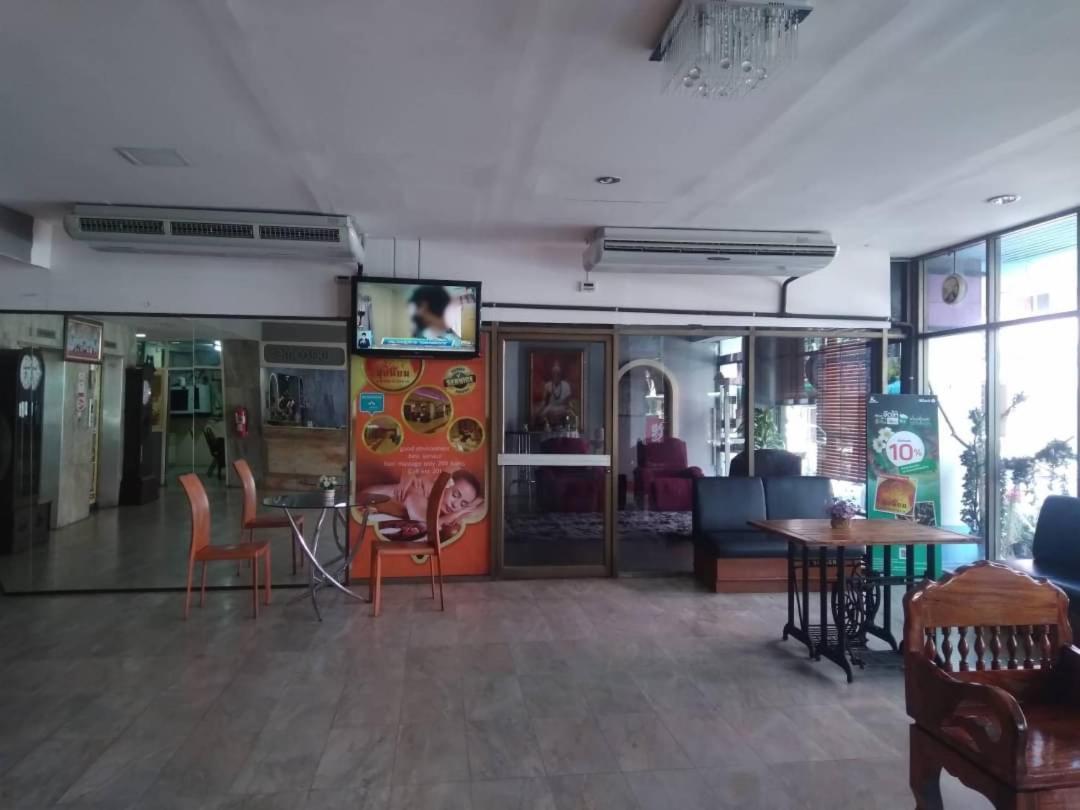 Indra Hotel Hatyai ハートヤイ エクステリア 写真