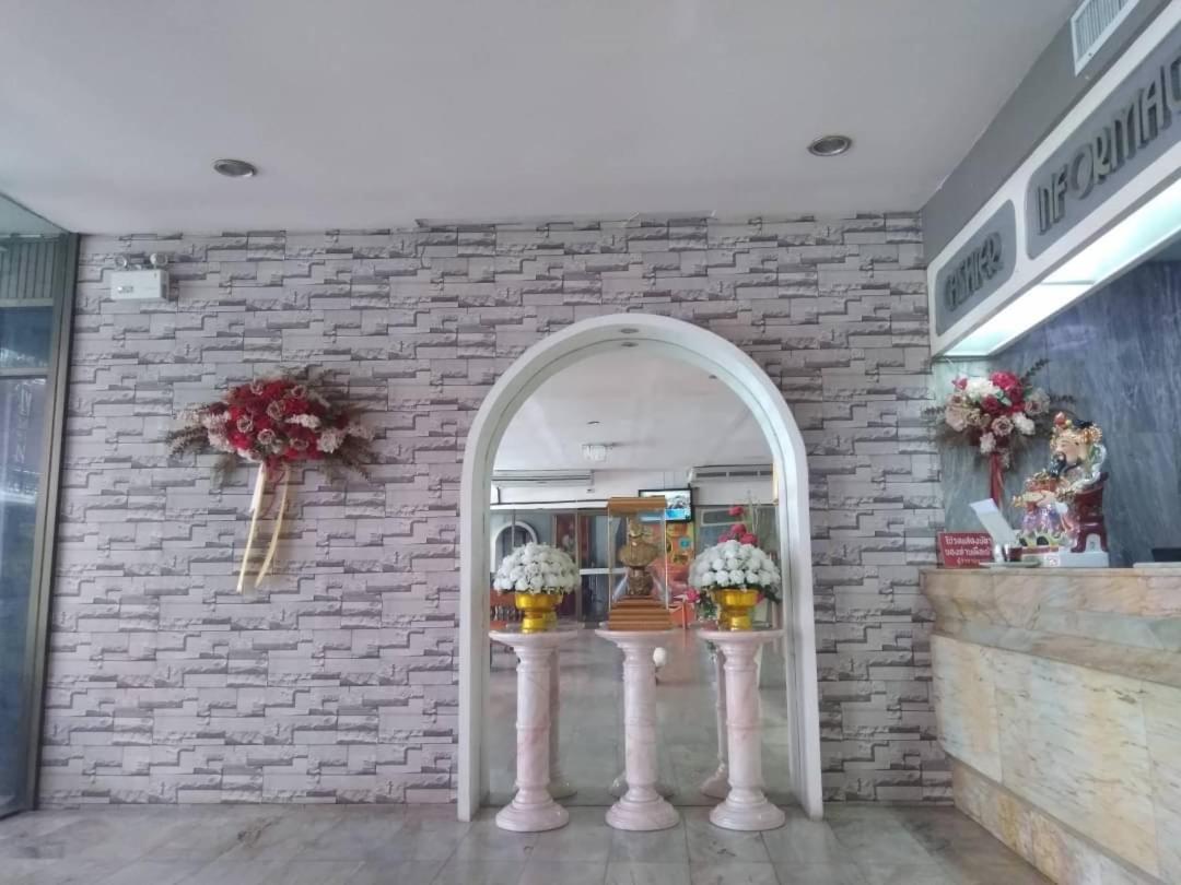 Indra Hotel Hatyai ハートヤイ エクステリア 写真