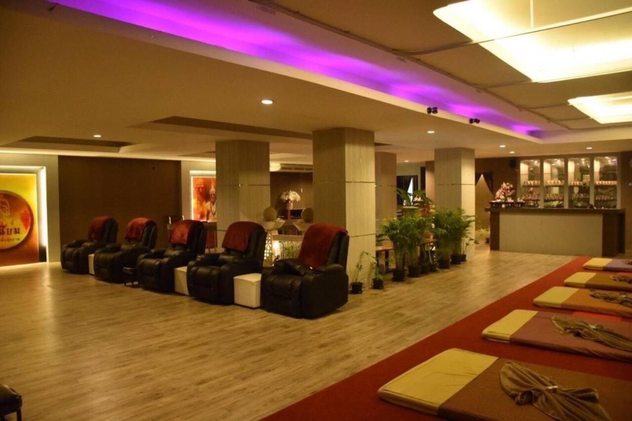 Indra Hotel Hatyai ハートヤイ エクステリア 写真